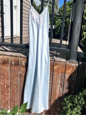 Stunning 80s nightgown by SaraBeth